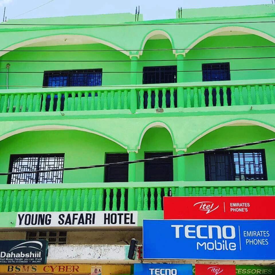 Young Safari Hotel Malindi Buitenkant foto